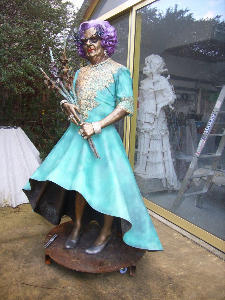 Dame Edna sculpture by Peter Corlett
